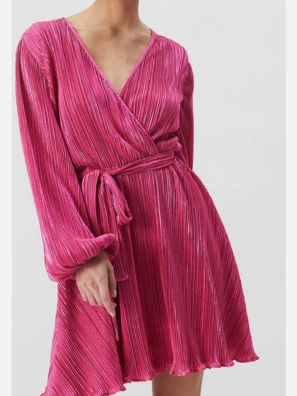 NWT- size Small- BARDOT Bellissa pleated dress long sleeve wrap